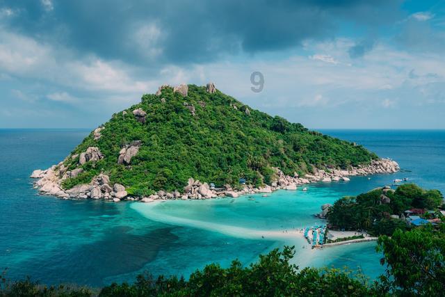 原来进少林寺不止需要笔试，笔试过了之后还要面试，实在太严格游戏画面