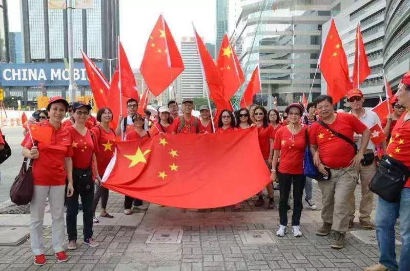 十年有期起步,最高死刑,受贿三百万元以上的为“数额特别巨大”