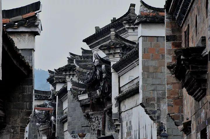 挺进地牢