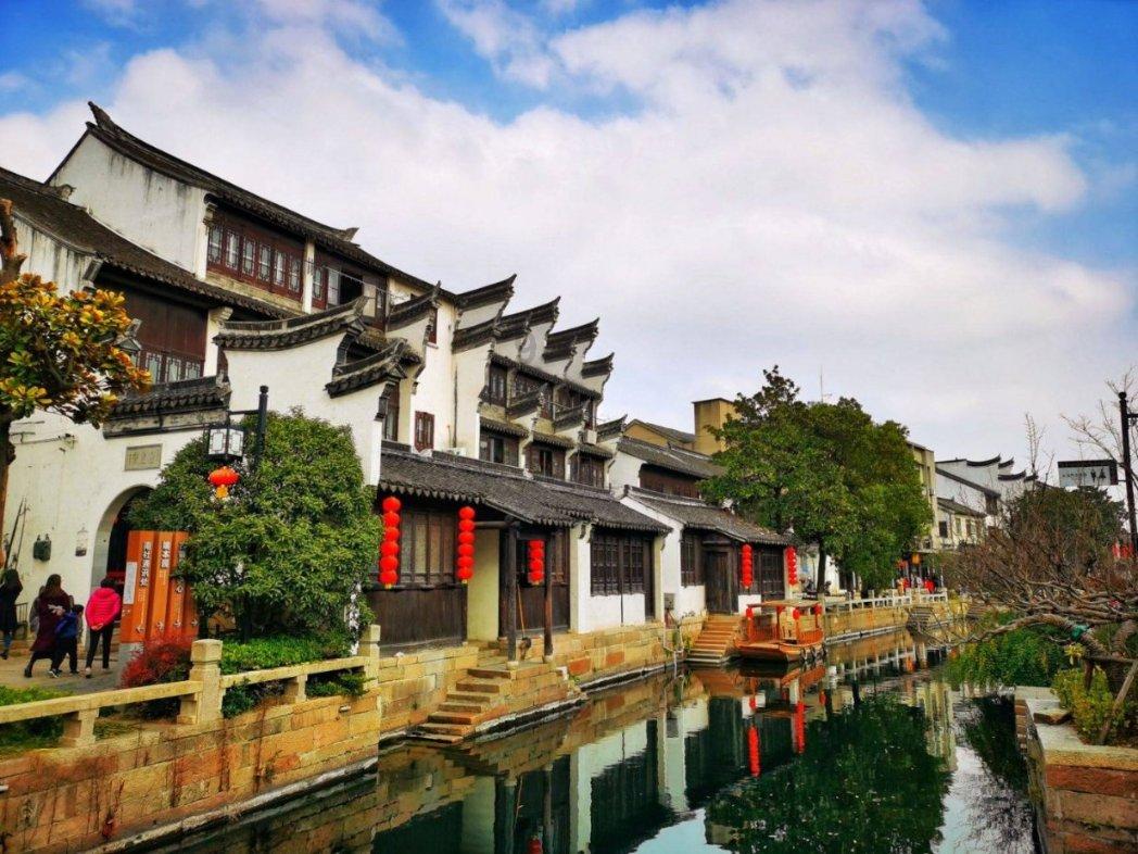 原来进少林寺不止需要笔试，笔试过了之后还要面试，实在太严格游戏画面