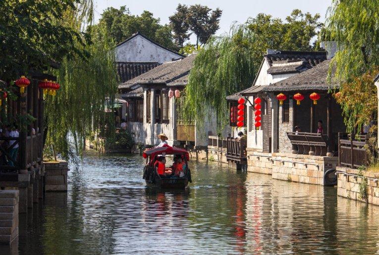羊圈里33只羊集体“失踪”，警方协助及时找回
